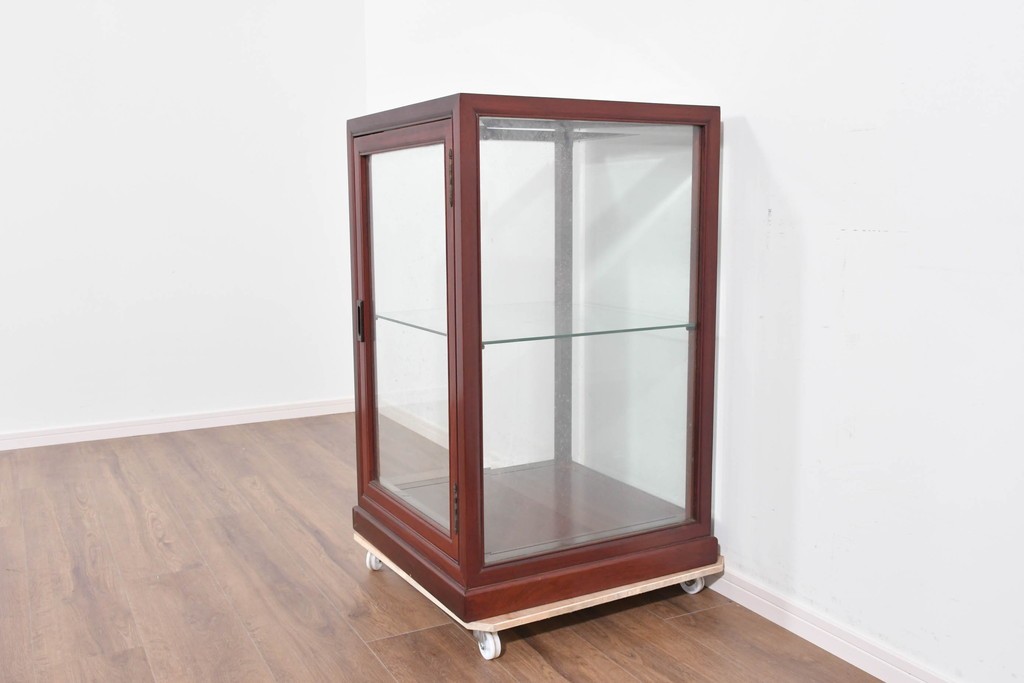 アジアンヴィンテージ　花梨(カリン)材　お部屋に取り入れやすいシンプルなコレクションケース　(R-085790)