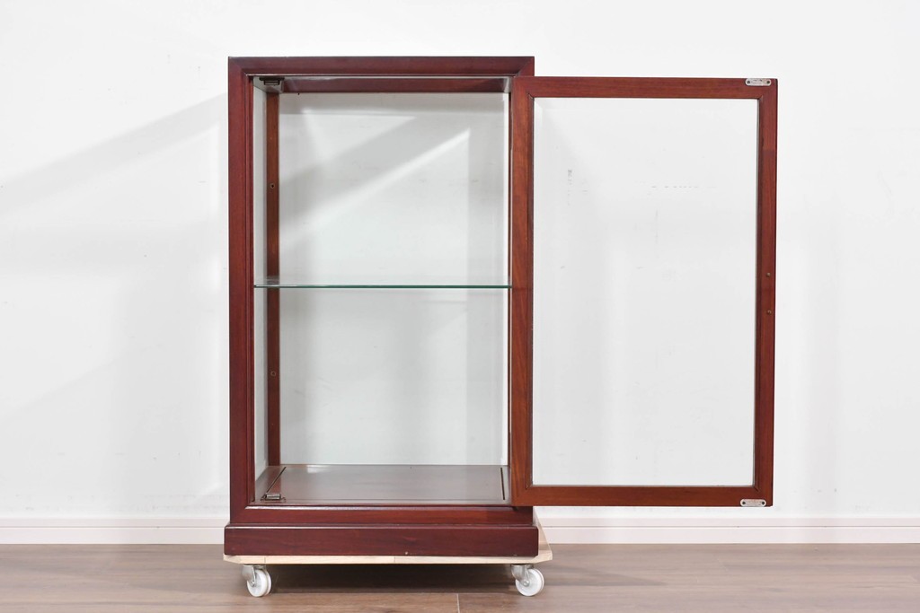 アジアンヴィンテージ　花梨(カリン)材　お部屋に取り入れやすいシンプルなコレクションケース　(R-085790)