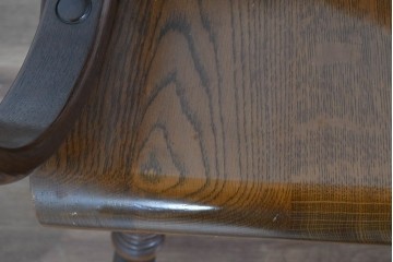 和製ヴィンテージ　廃盤品の希少なハイエンドモデル!!　飛騨産業　キツツキ　楢(ナラ)材　曲線美と丁寧な仕上げが光るロッキングチェア　(R-085792)