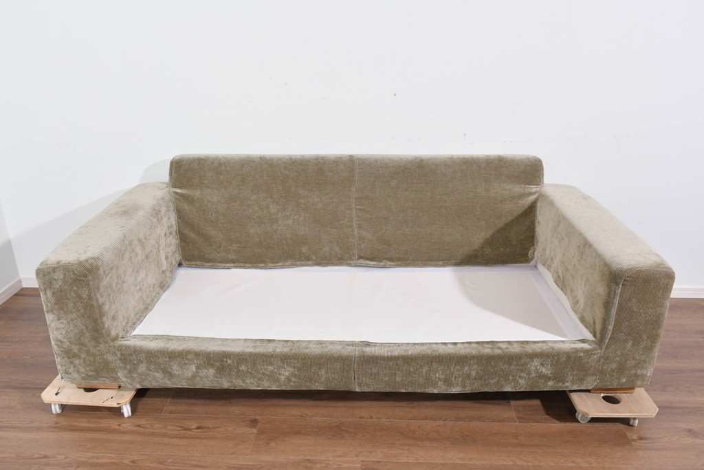 中古　美品　CRASH GATE(クラッシュゲート)　コーデュロイ生地のゆったりとした2.5人掛けソファ　(R-085794)