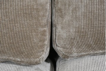 中古　美品　CRASH GATE(クラッシュゲート)　コーデュロイ生地のゆったりとした2.5人掛けソファ　(R-085794)