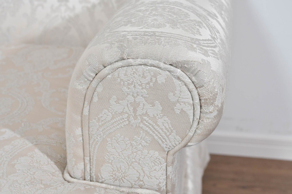 中古　超美品　特注品　国産職人手作り　某上場企業会長邸放出品　上品なダマスク織生地が華やかなドレクセル風の一人掛けソファ2脚　製作費(1脚)約50万円　(R-085796)