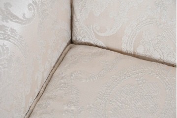 中古　超美品　特注品　国産職人手作り　某上場企業会長邸放出品　上品なダマスク織生地が華やかなドレクセル風の一人掛けソファ2脚　製作費(1脚)約50万円　(R-085796)