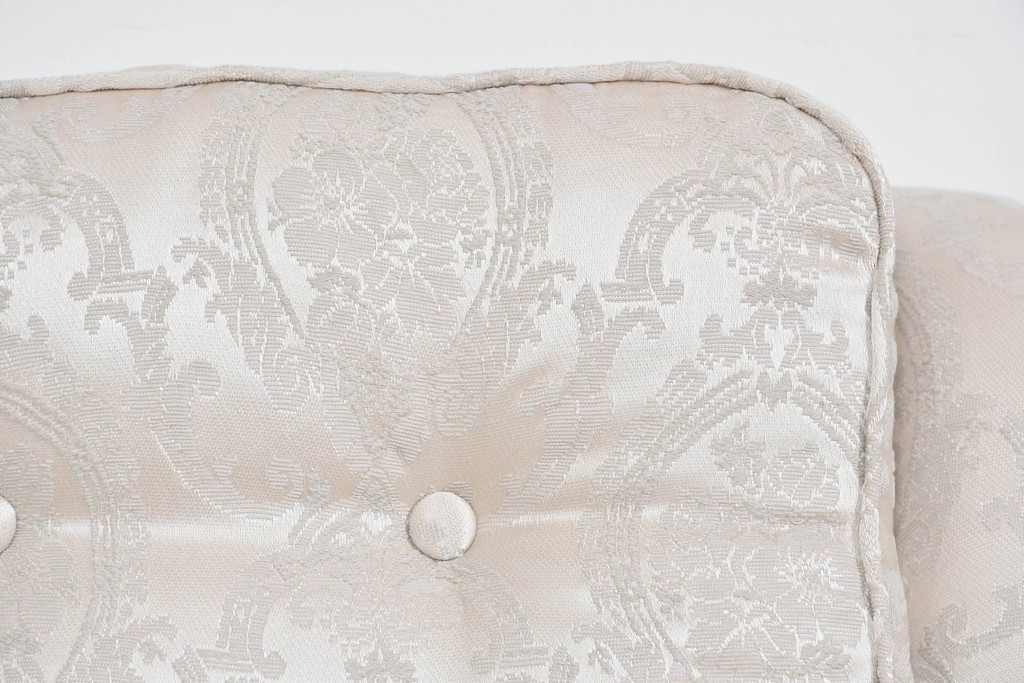 中古　超美品　特注品　国産職人手作り　某上場企業会長邸放出品　上品なダマスク織生地が華やかなドレクセル風の一人掛けソファ2脚　製作費(1脚)約50万円　(R-085796)
