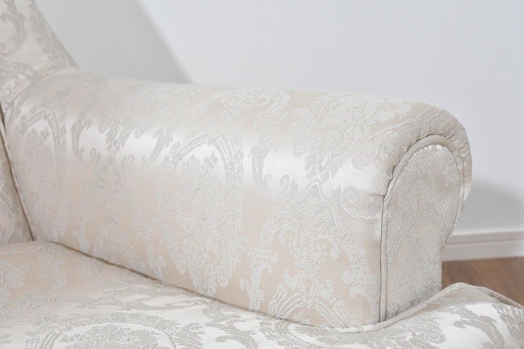 中古　超美品　特注品　国産職人手作り　某上場企業会長邸放出品　上品なダマスク織生地が華やかなドレクセル風の一人掛けソファ2脚　製作費(1脚)約50万円　(R-085796)