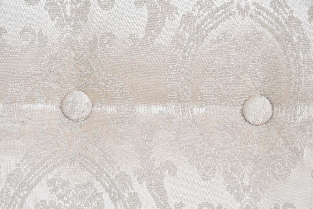 中古　超美品　特注品　国産職人手作り　某上場企業会長邸放出品　上品なダマスク織生地が華やかなドレクセル風の一人掛けソファ2脚　製作費(1脚)約50万円　(R-085796)