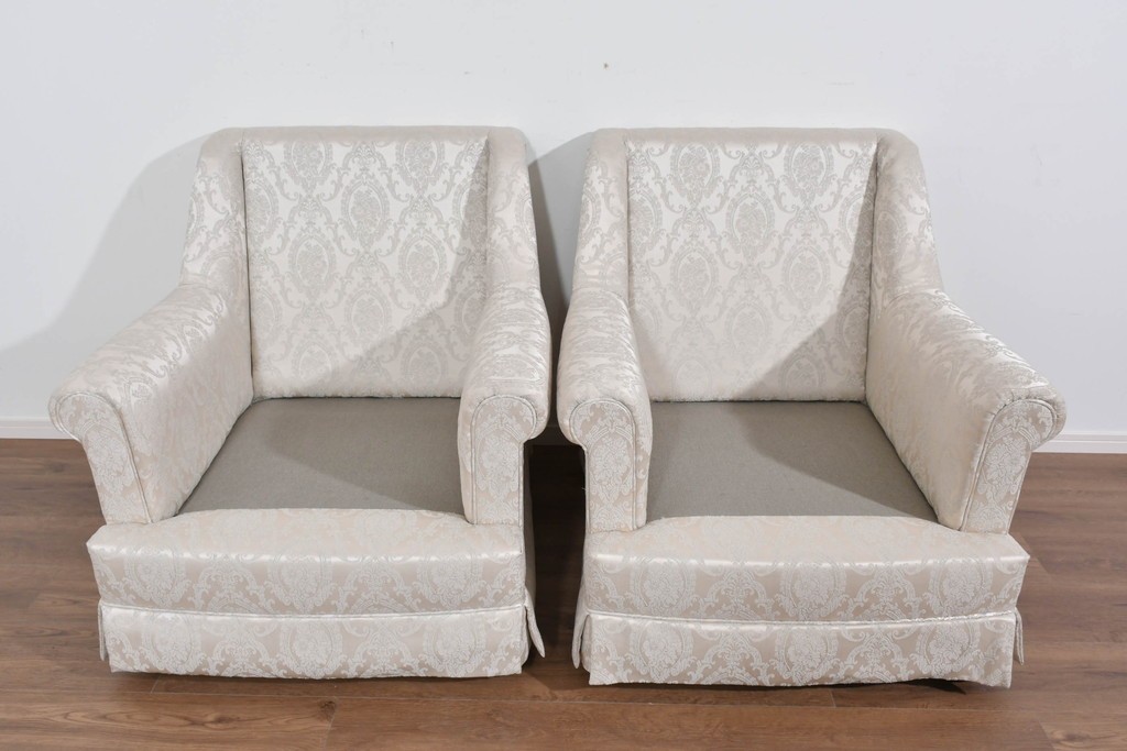 中古　超美品　特注品　国産職人手作り　某上場企業会長邸放出品　上品なダマスク織生地が華やかなドレクセル風の一人掛けソファ2脚　製作費(1脚)約50万円　(R-085796)
