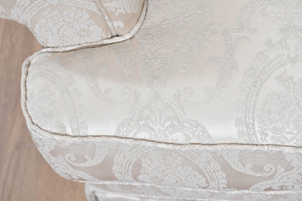 中古　超美品　特注品　国産職人手作り　某上場企業会長邸放出品　上品なダマスク織生地が華やかなドレクセル風の一人掛けソファ2脚　製作費(1脚)約50万円　(R-085796)