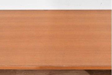 和製ヴィンテージ　温かな色味のチーク材を使った引き出し付きのシンプルなワークデスク　(R-085799)