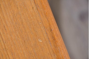 和製ヴィンテージ　温かな色味のチーク材を使った引き出し付きのシンプルなワークデスク　(R-085799)