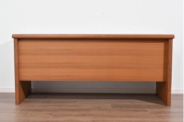 和製ヴィンテージ　温かな色味のチーク材を使った引き出し付きのシンプルなワークデスク　(R-085799)