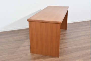 和製ヴィンテージ　温かな色味のチーク材を使った引き出し付きのシンプルなワークデスク　(R-085799)