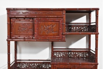 和製ヴィンテージ　上手物!!　花梨(カリン)材　繊細な彫刻が美しい茶棚　(R-085800)