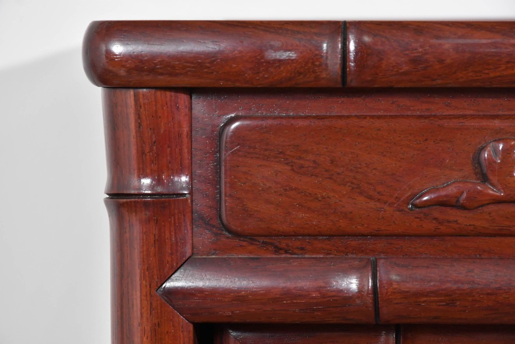 和製ヴィンテージ　上手物!!　花梨(カリン)材　繊細な彫刻が美しい茶棚　(R-085800)