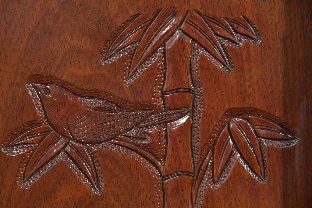 和製ヴィンテージ　上手物!!　花梨(カリン)材　繊細な彫刻が美しい茶棚　(R-085800)