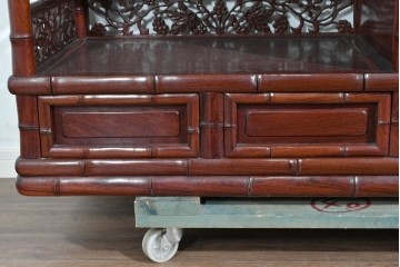 和製ヴィンテージ　上手物!!　花梨(カリン)材　繊細な彫刻が美しい茶棚　(R-085800)