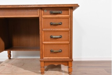 和製ヴィンテージ　オーク材　木肌が美しく上品な片袖机　(R-085801)