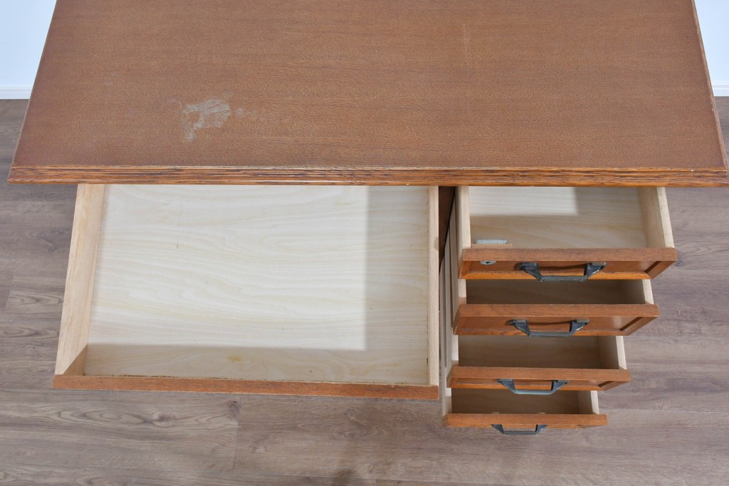 和製ヴィンテージ　オーク材　木肌が美しく上品な片袖机　(R-085801)