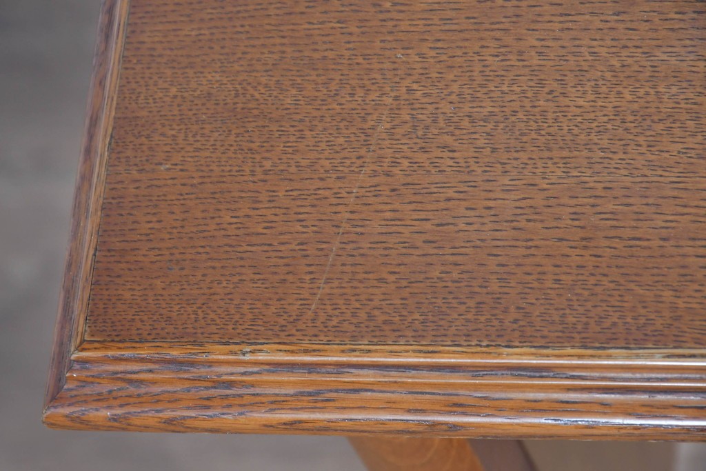 和製ヴィンテージ　オーク材　木肌が美しく上品な片袖机　(R-085801)