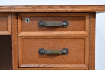 和製ヴィンテージ　オーク材　木肌が美しく上品な片袖机　(R-085801)