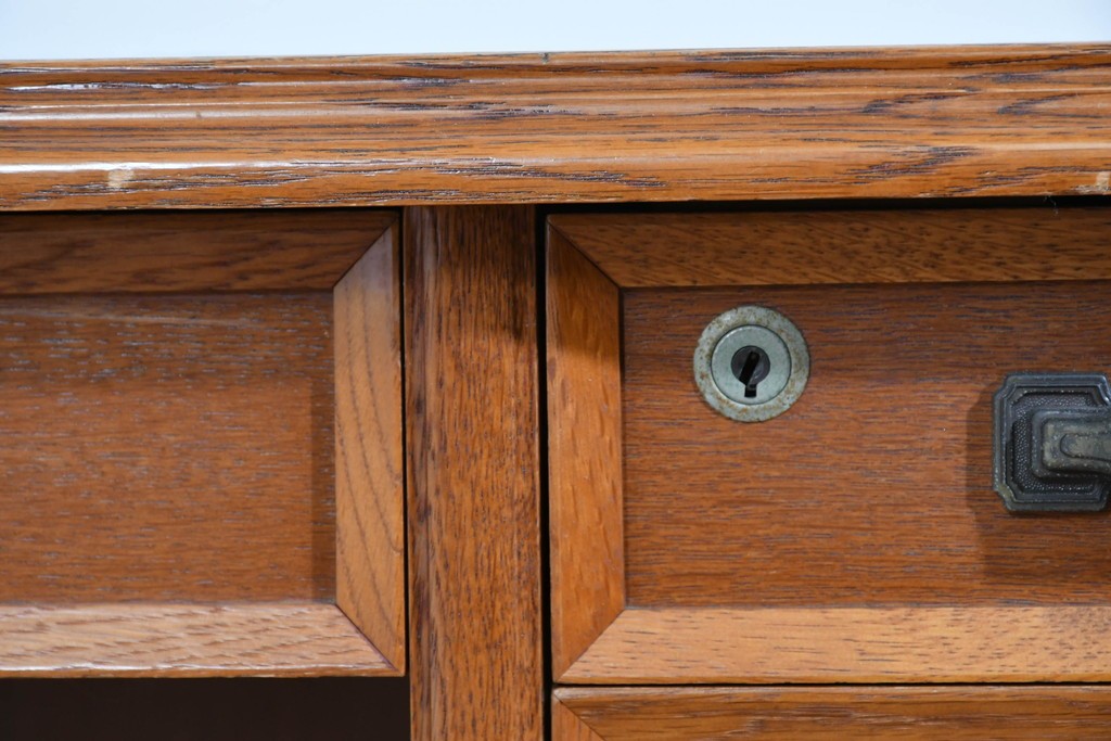 和製ヴィンテージ　オーク材　木肌が美しく上品な片袖机　(R-085801)