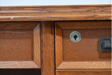 和製ヴィンテージ　オーク材　木肌が美しく上品な片袖机　(R-085801)