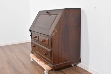 中古　松本民芸家具　A型座ビューロー　重厚な意匠のライティングビューロー　定価約30万円　(R-085802)