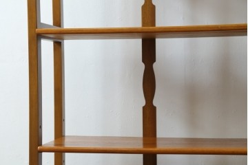 中古　希少な廃番品　吉川商事(D&A YOSHIKAWA)　モック工芸　葡萄園シリーズの引き出し付きブックシェルフ　(R-085805)