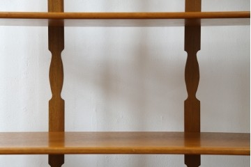中古　希少な廃番品　吉川商事(D&A YOSHIKAWA)　モック工芸　葡萄園シリーズの引き出し付きブックシェルフ　(R-085805)