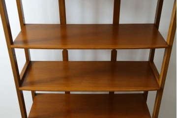 中古　希少な廃番品　吉川商事(D&A YOSHIKAWA)　モック工芸　葡萄園シリーズの引き出し付きブックシェルフ　(R-085805)