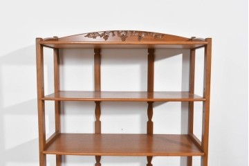 中古　希少な廃番品　吉川商事(D&A YOSHIKAWA)　モック工芸　葡萄園シリーズの引き出し付きブックシェルフ　(R-085805)