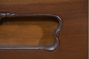 中古　希少な廃番品　吉川商事(D&A YOSHIKAWA)　モック工芸　葡萄園シリーズの引き出し付きブックシェルフ　(R-085805)