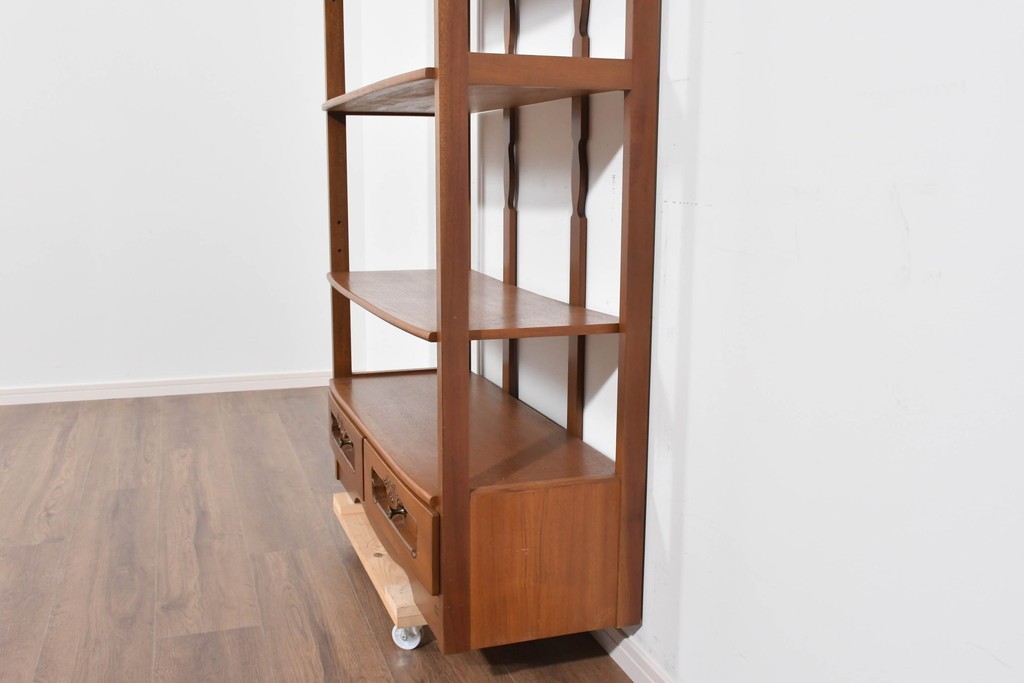 中古　希少な廃番品　吉川商事(D&A YOSHIKAWA)　モック工芸　葡萄園シリーズの引き出し付きブックシェルフ　(R-085805)