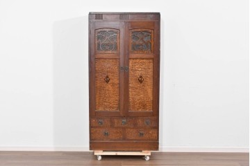 和製アンティーク　タモ材　迫力のある杢目と透かし彫りが魅力のブックケース　(R-085806)