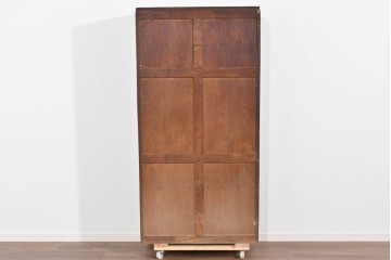 和製アンティーク　タモ材　迫力のある杢目と透かし彫りが魅力のブックケース　(R-085806)