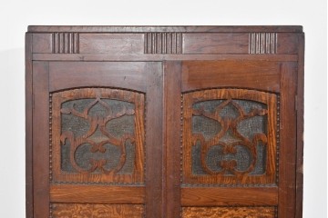 和製アンティーク　タモ材　迫力のある杢目と透かし彫りが魅力のブックケース　(R-085806)