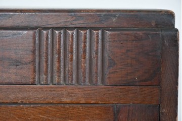 和製アンティーク　タモ材　迫力のある杢目と透かし彫りが魅力のブックケース　(R-085806)