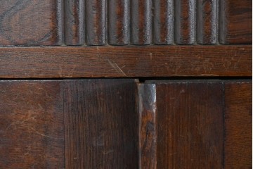 和製アンティーク　タモ材　迫力のある杢目と透かし彫りが魅力のブックケース　(R-085806)