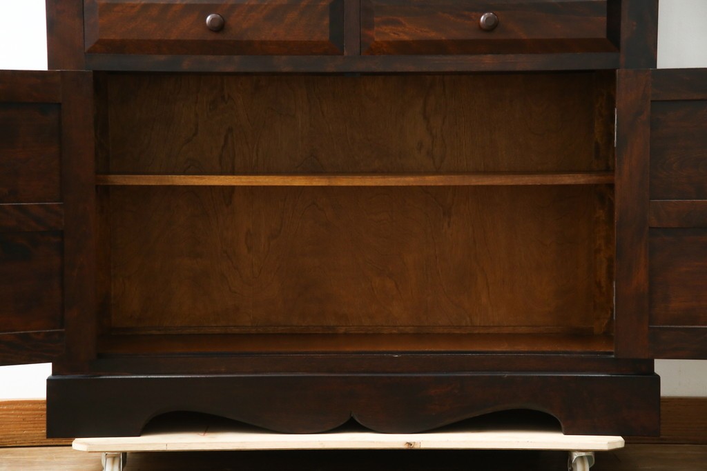 中古　美品　松本民芸家具　格子戸の意匠が上品なA型食器棚　定価約66万円　(R-085808)