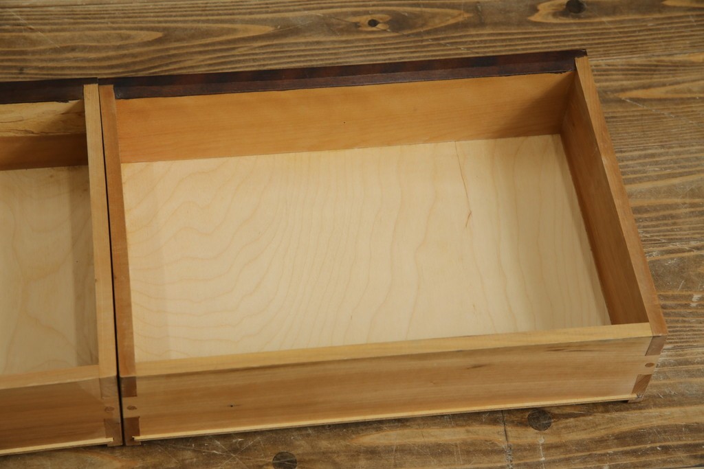 中古　美品　松本民芸家具　格子戸の意匠が上品なA型食器棚　定価約66万円　(R-085808)