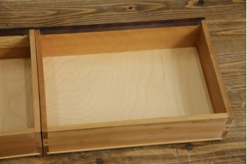 中古　美品　松本民芸家具　格子戸の意匠が上品なA型食器棚　定価約66万円　(R-085808)