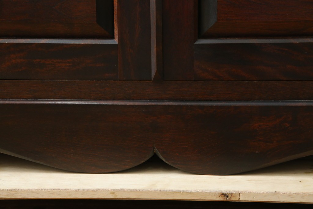 中古　美品　松本民芸家具　格子戸の意匠が上品なA型食器棚　定価約66万円　(R-085808)