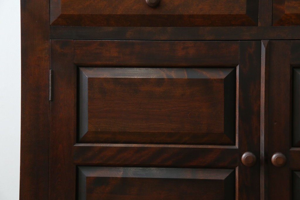 中古　美品　松本民芸家具　格子戸の意匠が上品なA型食器棚　定価約66万円　(R-085808)