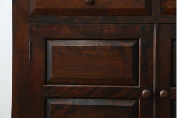 中古　美品　松本民芸家具　格子戸の意匠が上品なA型食器棚　定価約66万円　(R-085808)