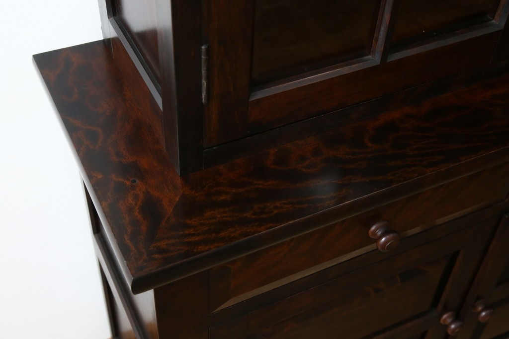 中古　美品　松本民芸家具　格子戸の意匠が上品なA型食器棚　定価約66万円　(R-085808)