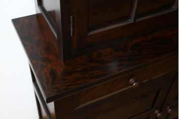 中古　美品　松本民芸家具　格子戸の意匠が上品なA型食器棚　定価約66万円　(R-085808)