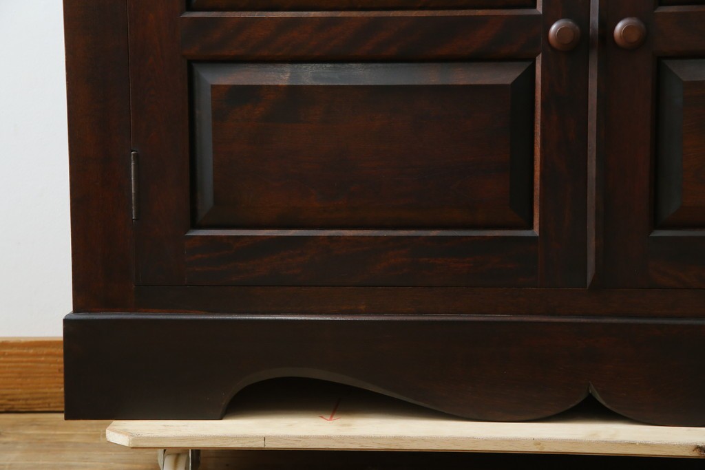 中古　美品　松本民芸家具　格子戸の意匠が上品なA型食器棚　定価約66万円　(R-085808)