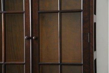 中古　美品　松本民芸家具　格子戸の意匠が上品なA型食器棚　定価約66万円　(R-085808)