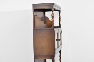 中古　美品　飛騨産業　キツツキ　挽物柱がアクセントの縦型キャビネット　(R-085809)