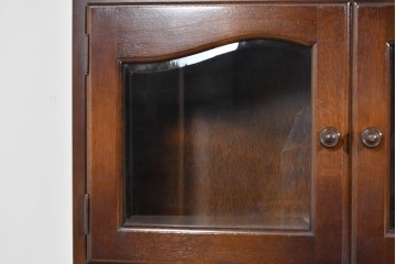 中古　美品　飛騨産業　キツツキ　挽物柱がアクセントの縦型キャビネット　(R-085809)